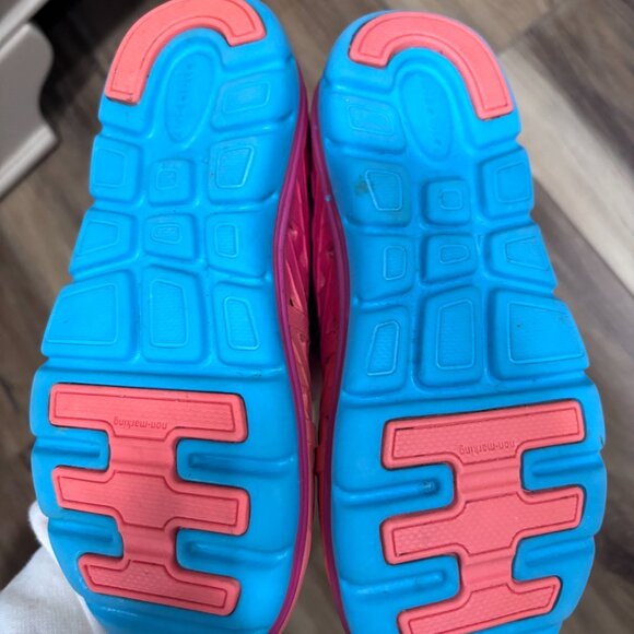 GIRL'S STRIDE RITE SANDALS - Picture 4 of 9